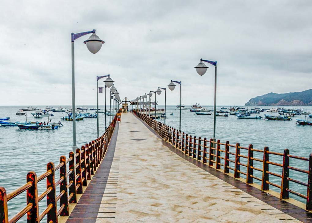The jetty at Puerto Lopez, Ecuador