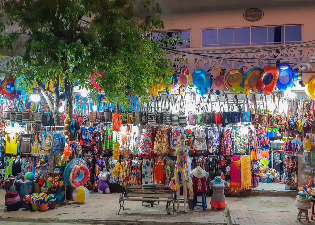 A shop in Taganga linned with hundreds of items