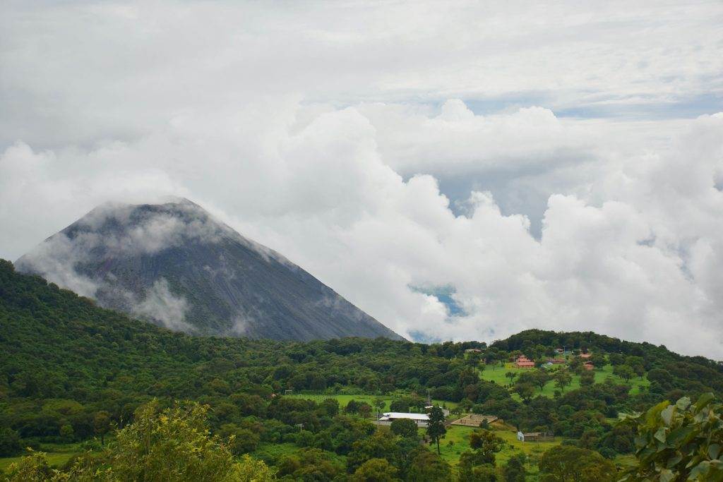 the view at the santa ana volcano hike