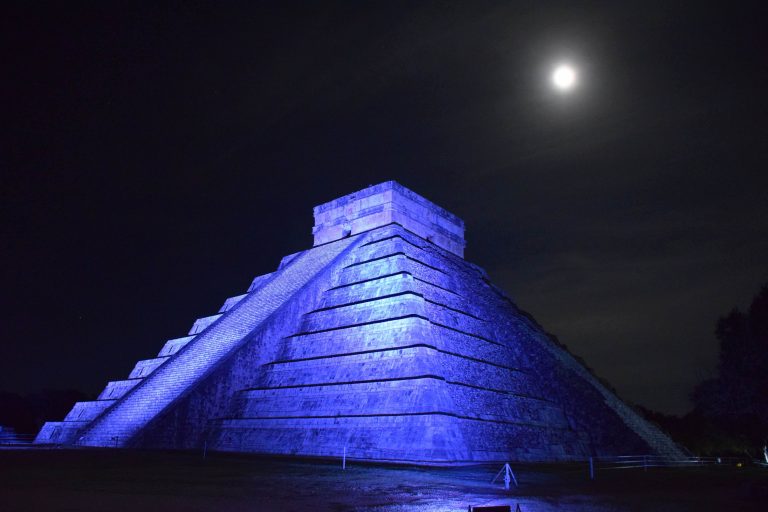 The Chichen Itza Night Show