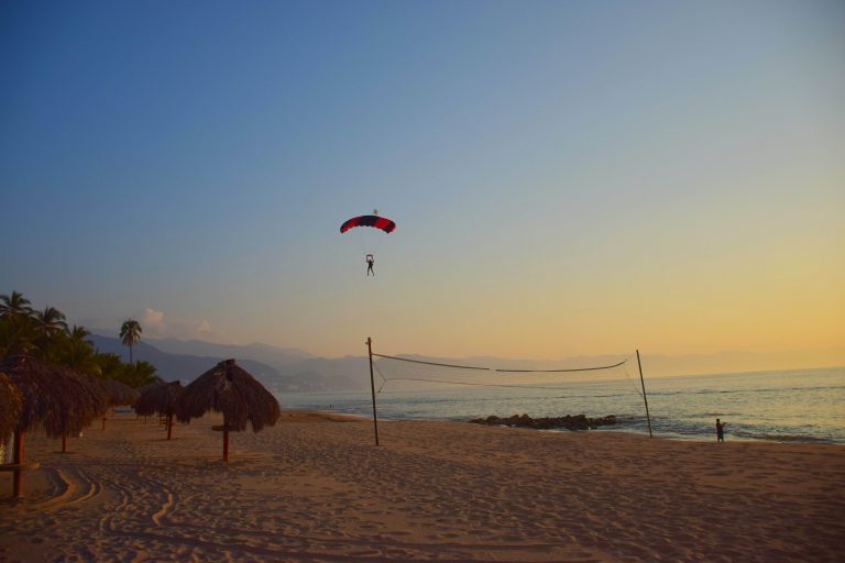 Skydiving in Puerto Vallarta – All You Need to Know