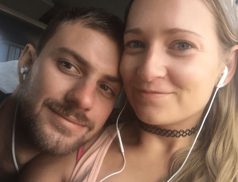 waiting to hitchhike in los antigos chile