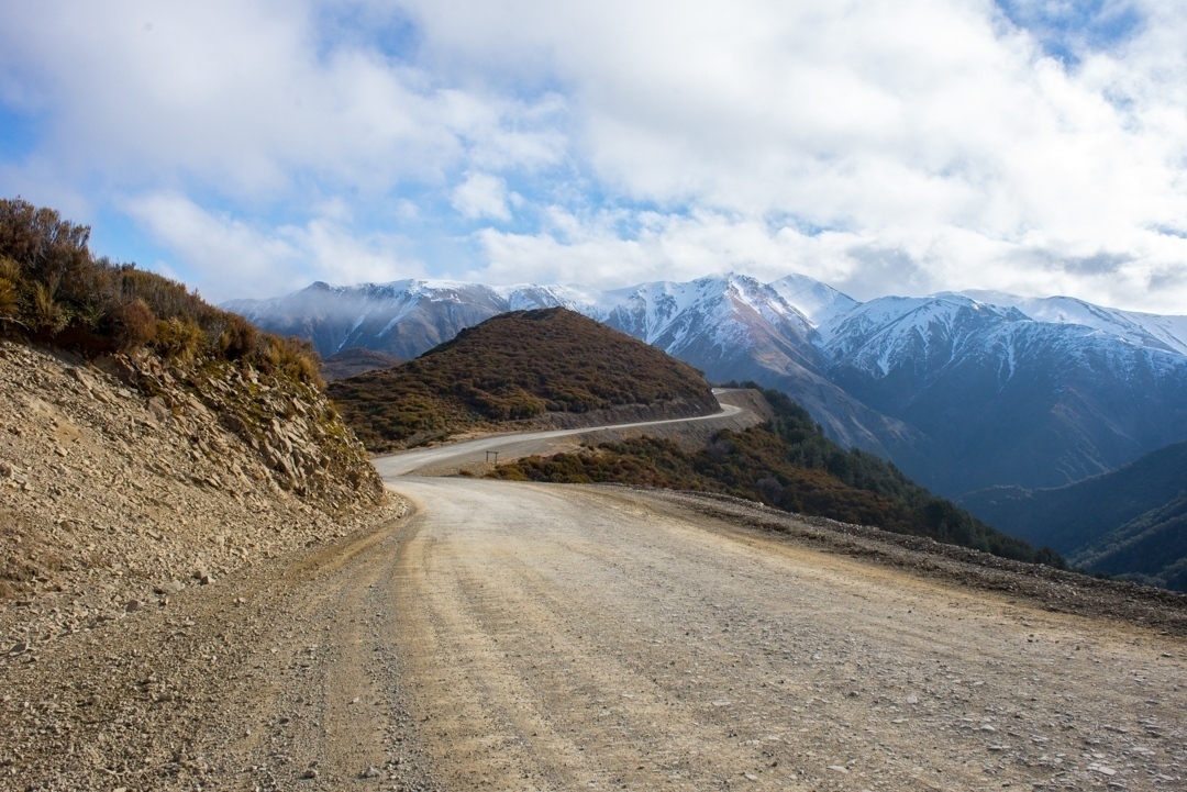 a road in new zealand