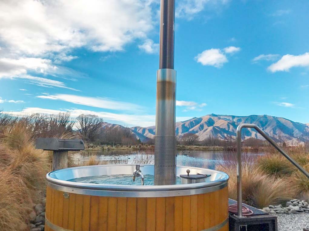 Omarama Hot Tubs view of the mountains