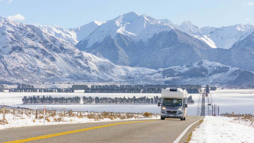 A motorhome on the road between Christchurch and Queenstown