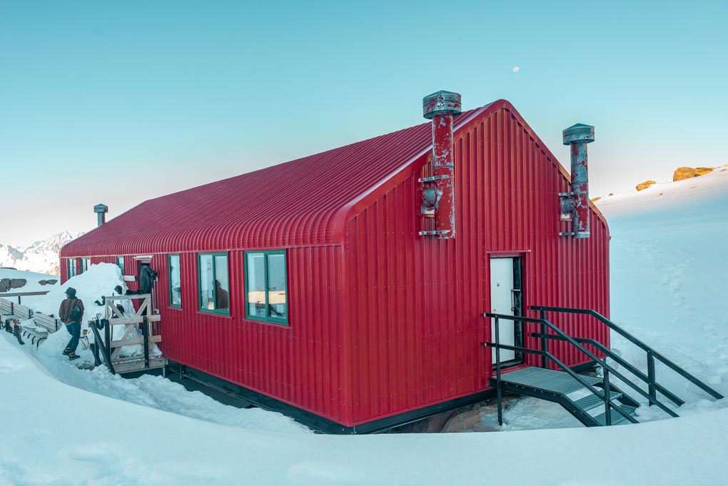 Close up of the Mueller Hut, New Zealand