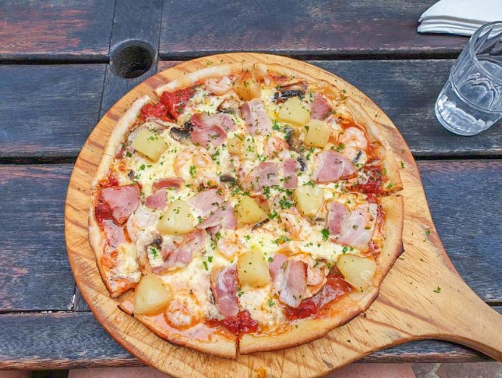 Pizza at the Cow, Queenstown