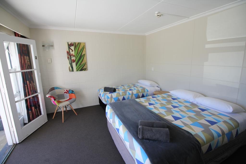 te anau lakefront backpackers