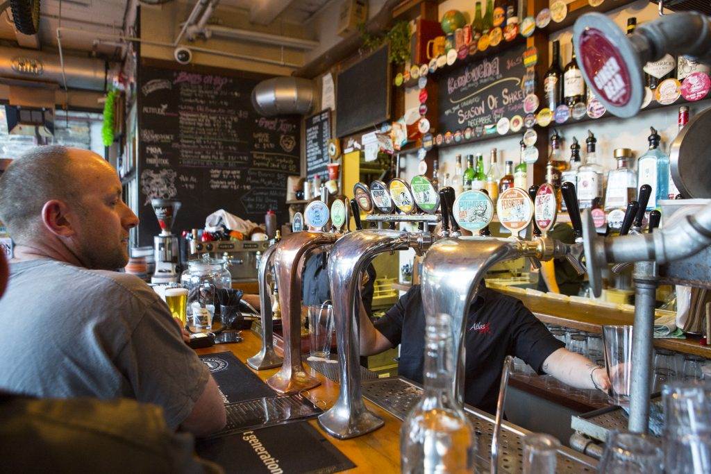 Best things to do in Queenstown includes beer hoping around Queesntown