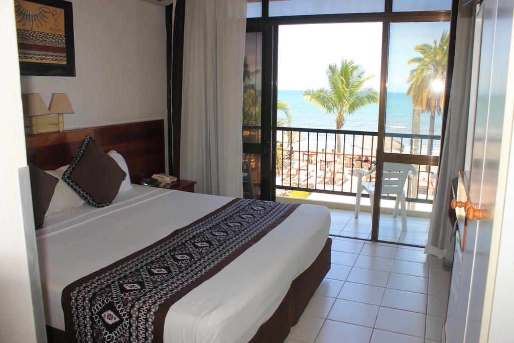 smugglers cove nadi hotel