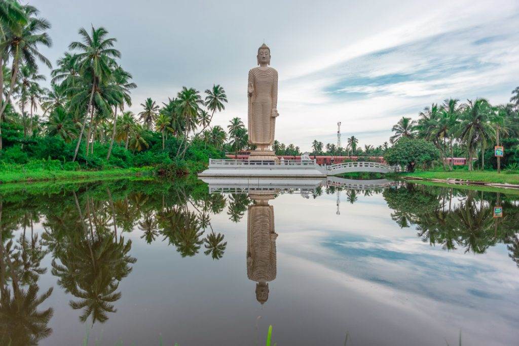 big buddha statue hikkaduwa
