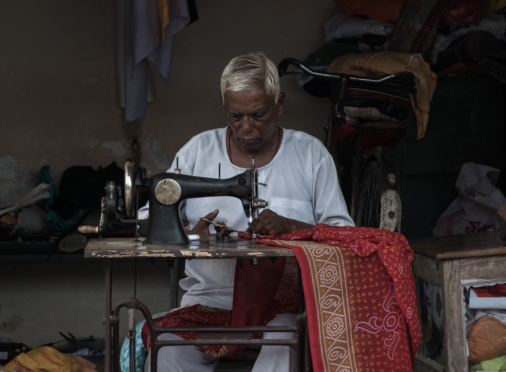 clothes getting made in sri lanka