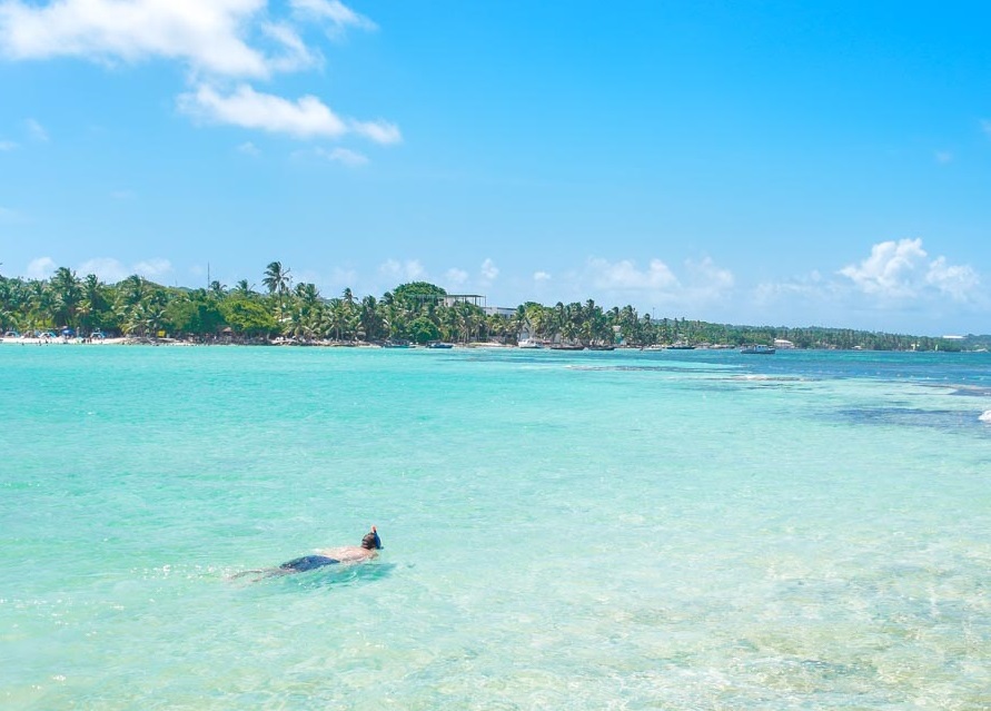 daniel snorkeling in Hikkaduwa, Sri Lanka