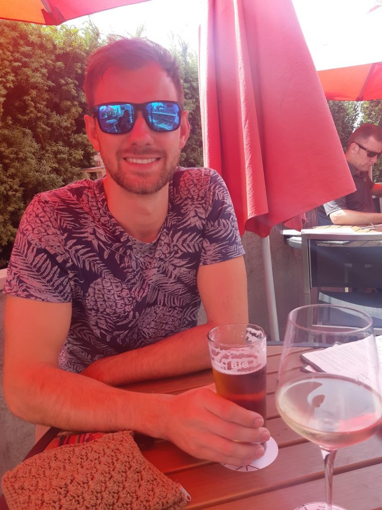 sunday sesh beers in darwin on mitchell street