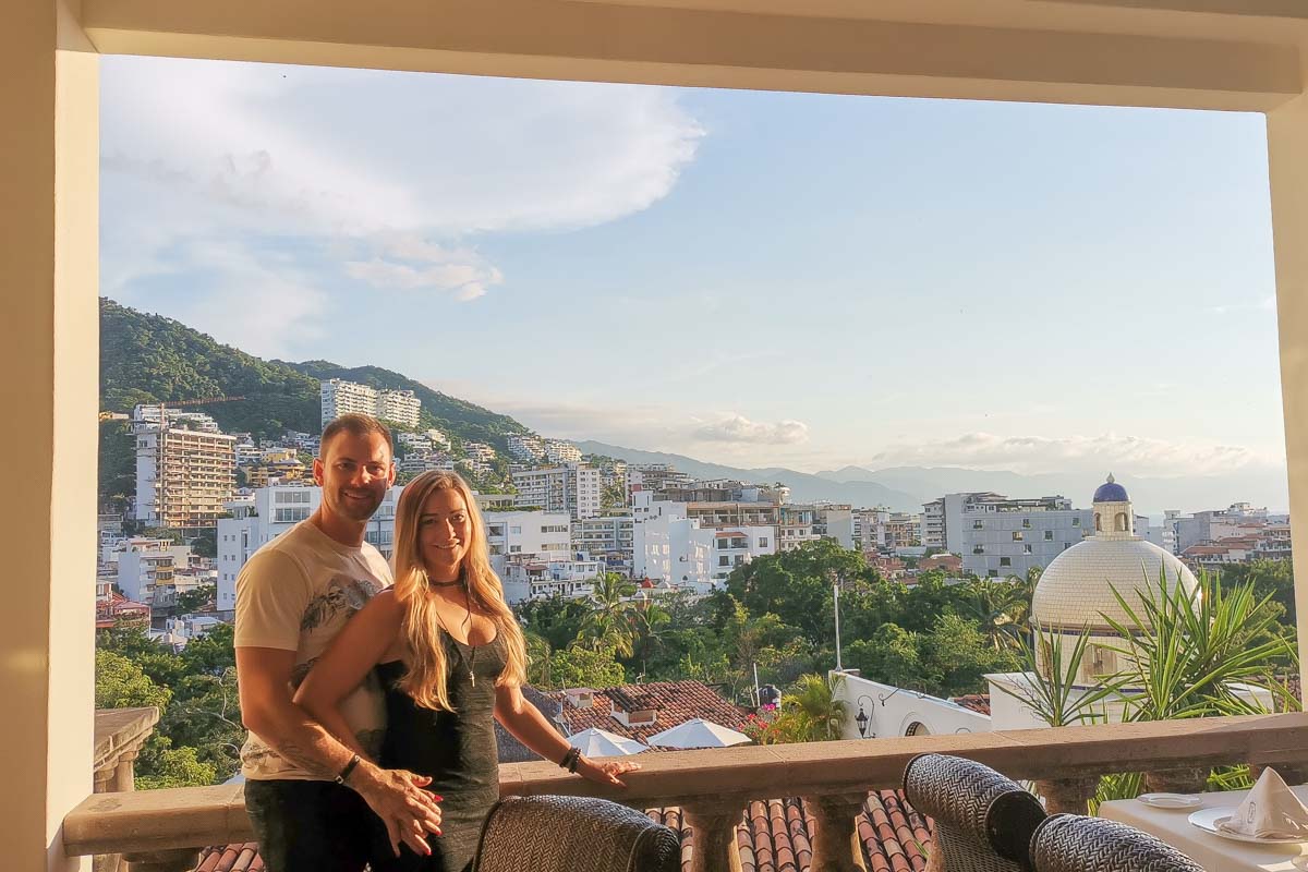 Two people pose as a couple at La Iguana, Puerto Vallarta