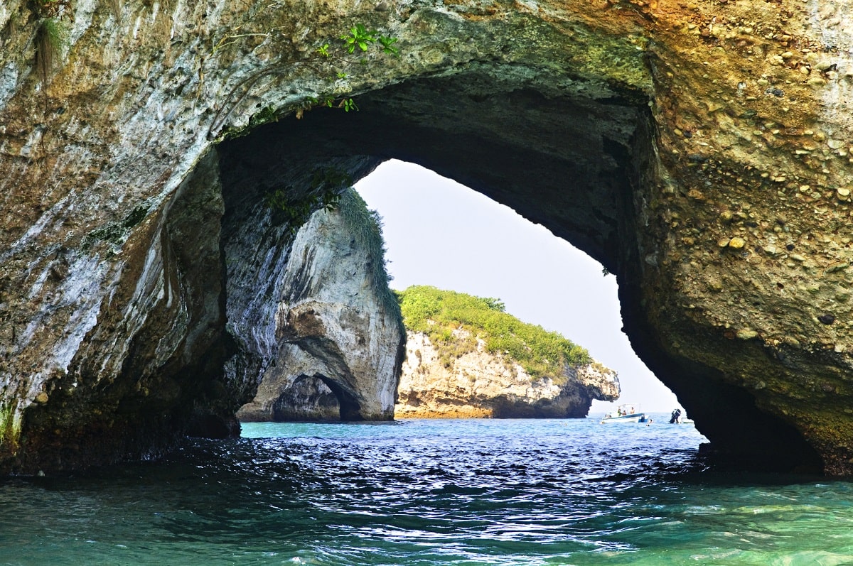 Los Arcos National Park in Puerto Vallarta, Mexico
