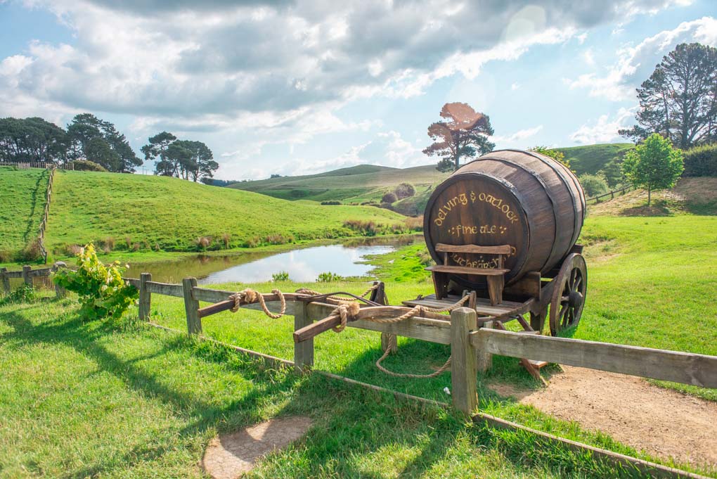 A landscape shot of the area around Hobbiton, New Zealand