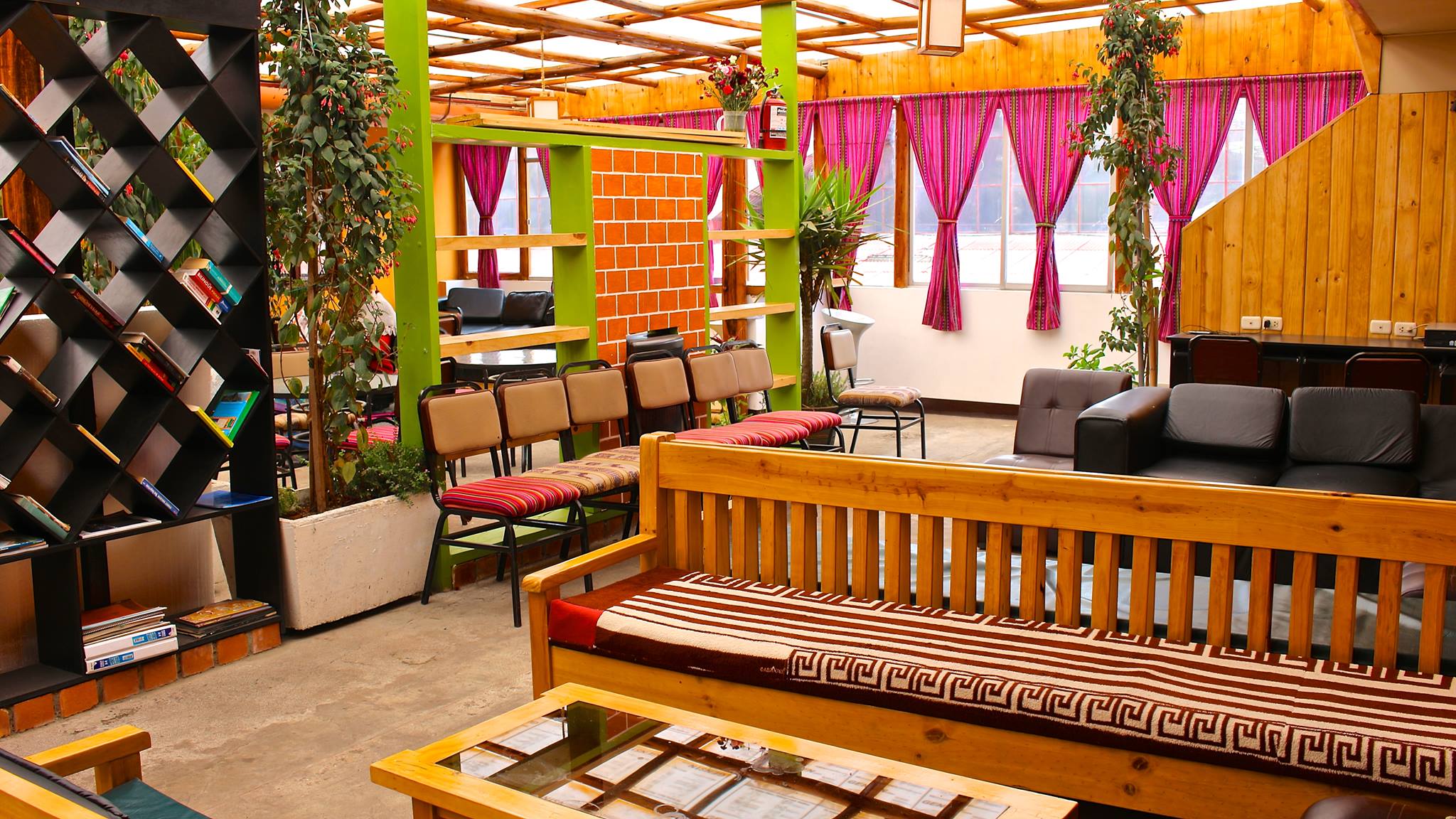 akilpo hostel in huaraz peru