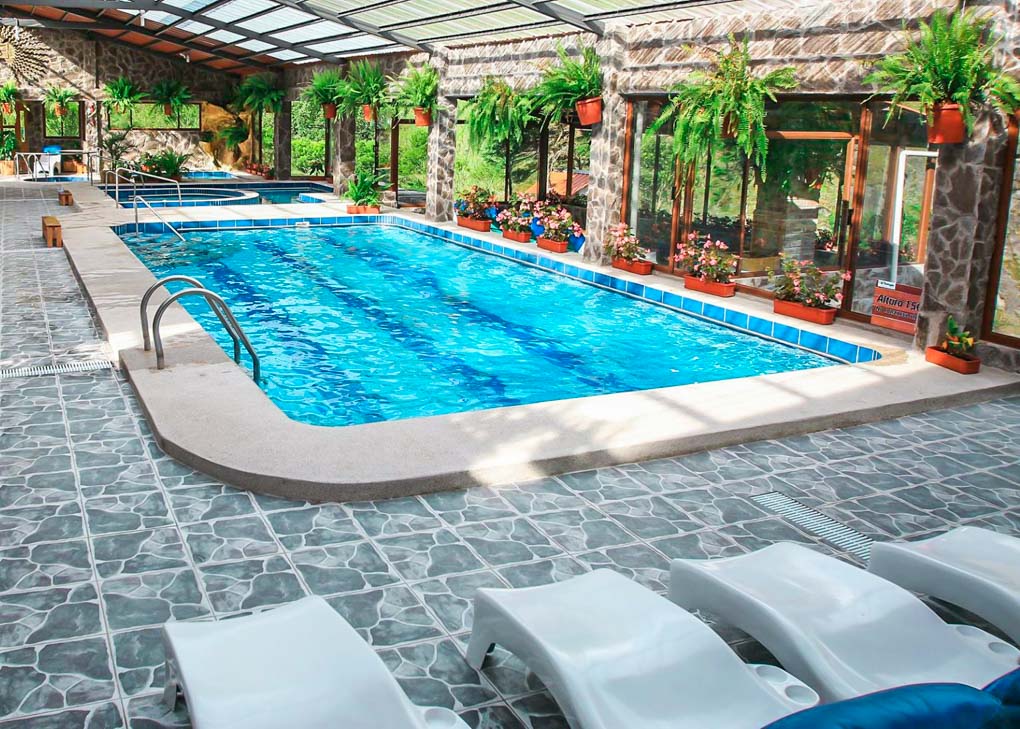 The pool at El Refugio Spa Garden in Banos