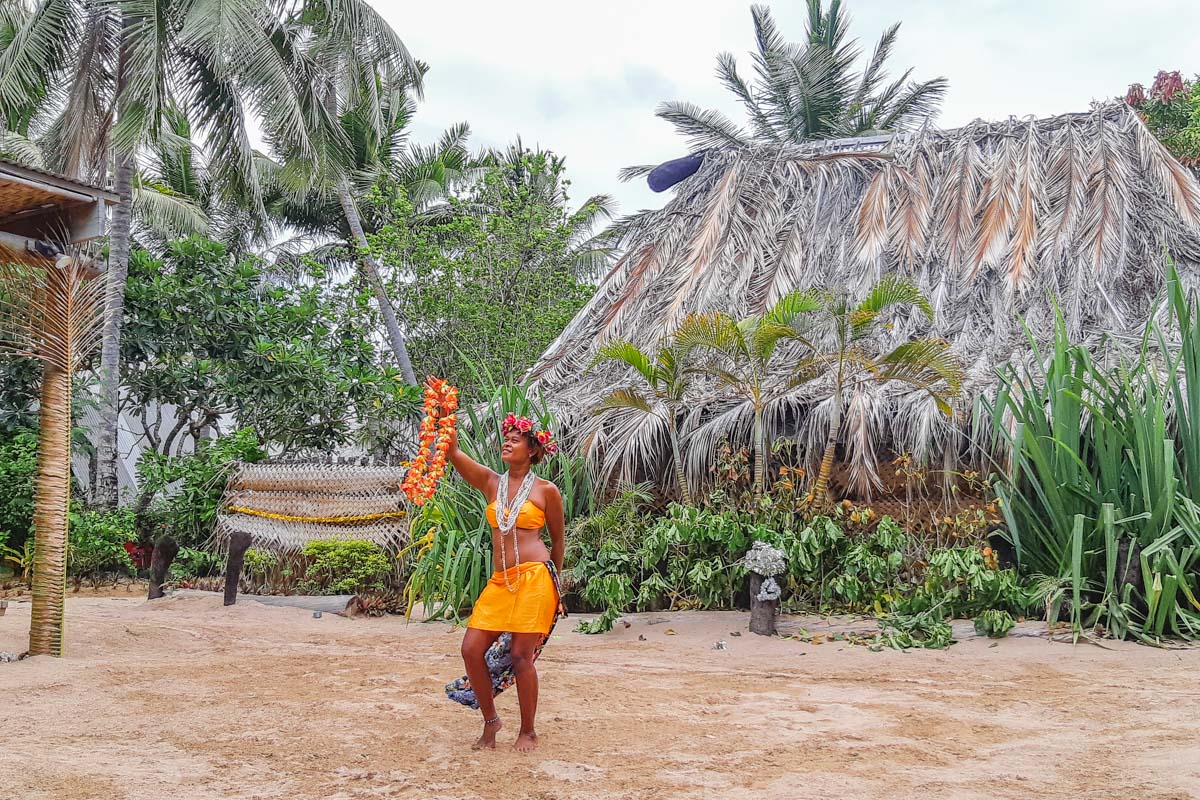 fijian-dancers