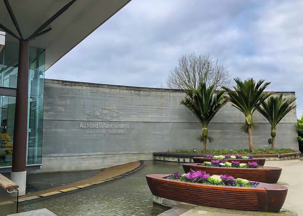 Front entrance of Auckland Botanical Gardens