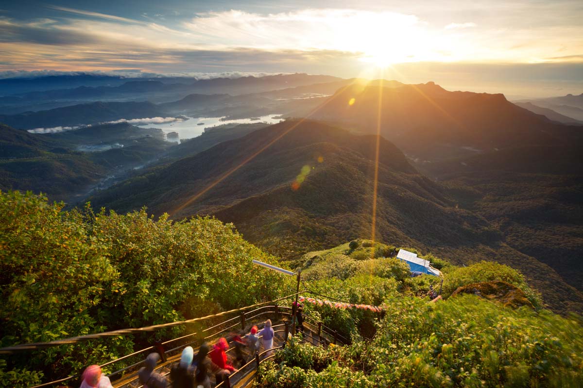Sunrise view from Adam's Peak