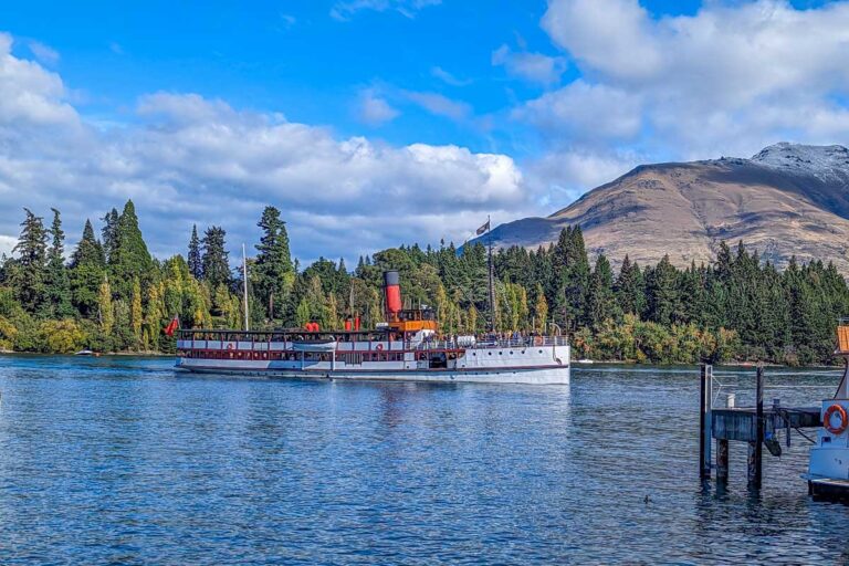 The TSS Earnslaw cruises along Lake Wakatipu