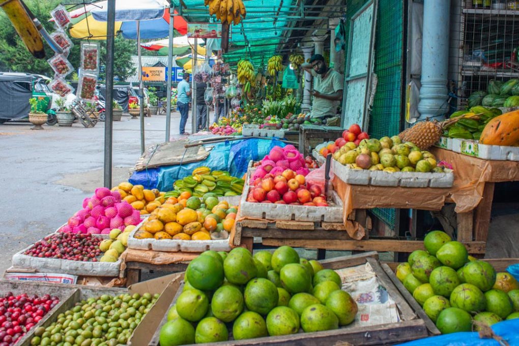 The fruit markets in Nuwara Eliya
