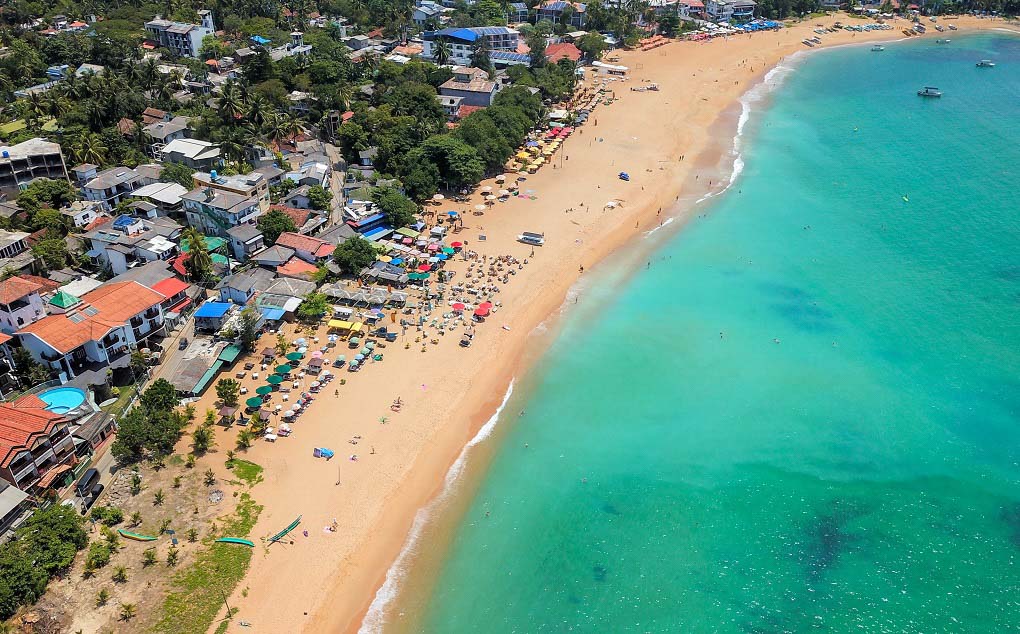 Unawatuna beach sri lanka
