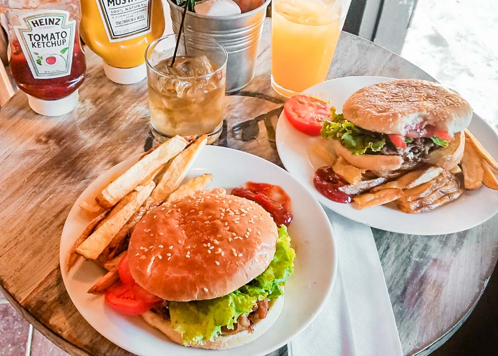 meal at Dale Pues Restaurant in San Juan del Sur