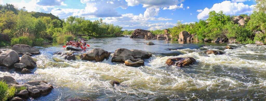 group rafting down the Pacuare River