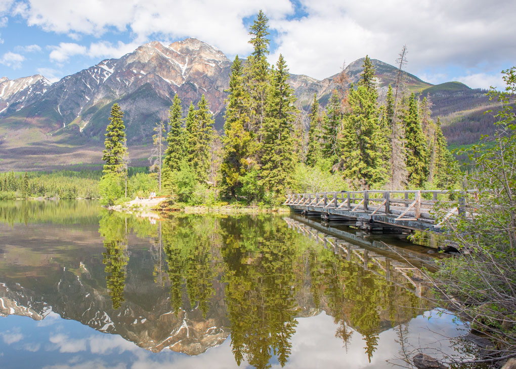 The Pyramid Island boardwalk on Pyramid lake, Jasper