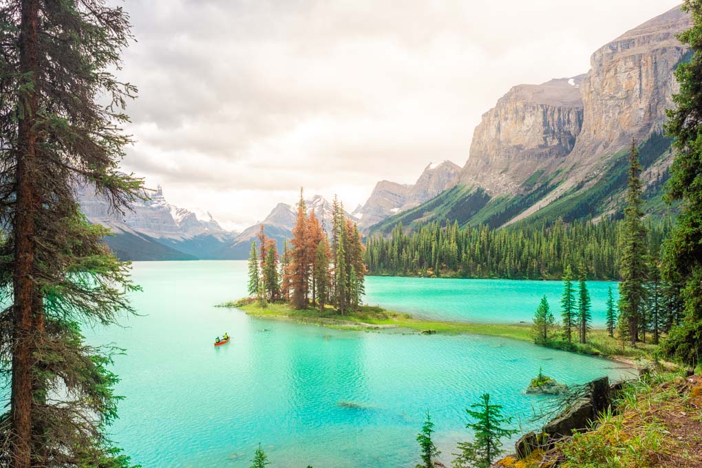 Spirit Island fro the viewpoint visited on the Maligne Lake Cruise in Jasper