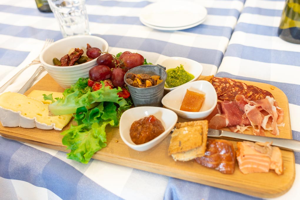 snacks on a full day wine tour