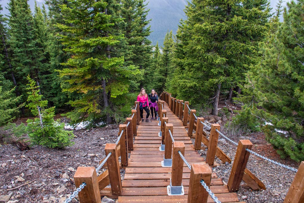 The stairs on the way to Ha Ling Peak