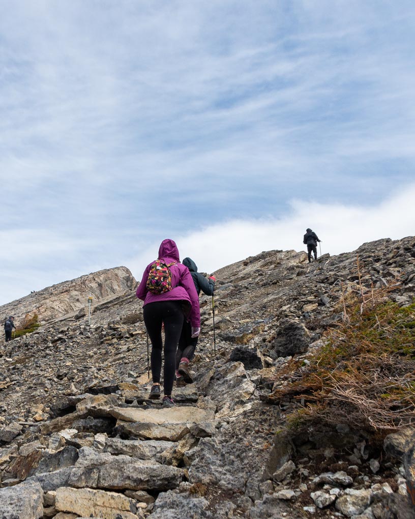 The scramble through the shale to the summit of Ha Ling Peak