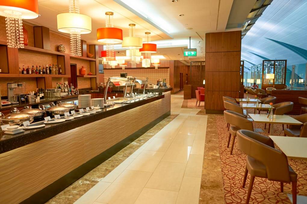 Emirates business class lounge