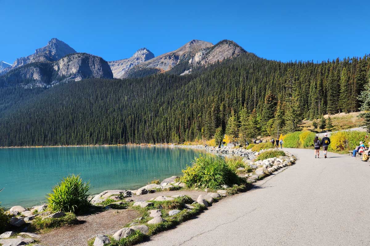 Lake Louise waterfront Trail, Banff National Park