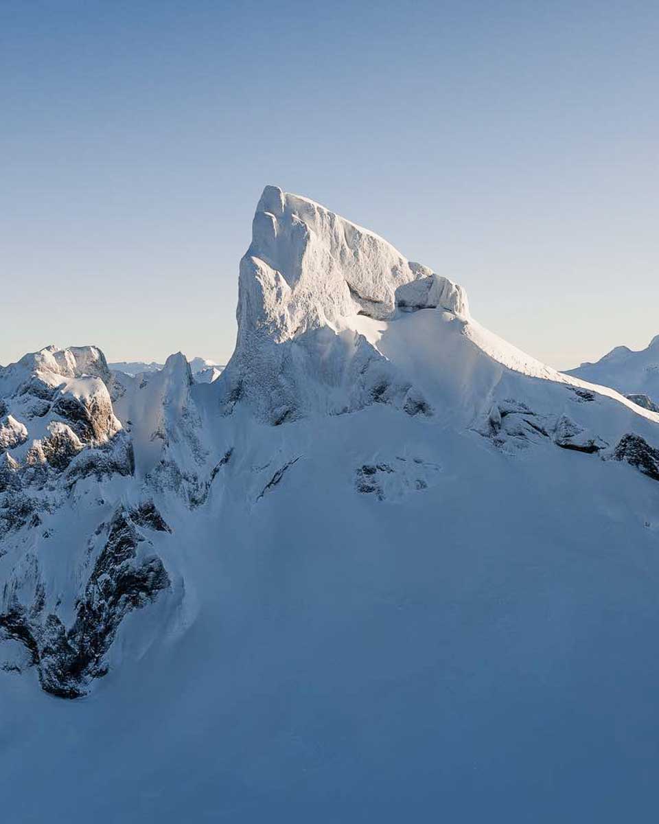 Blackcomb Helicopters views of the mountains in whistler in winter