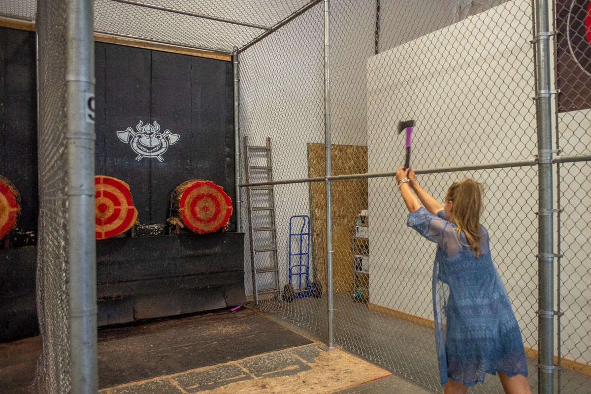 Axe throwing in Canada