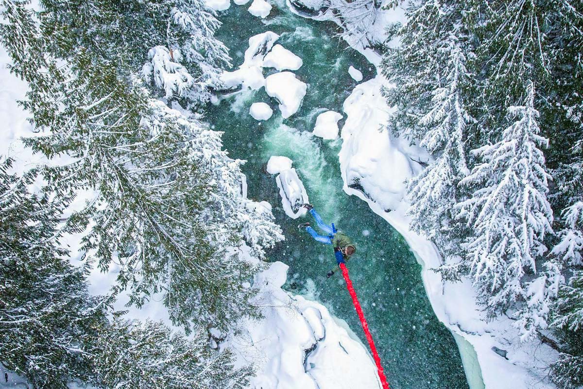 Bungee jumping at Whistler Bungee