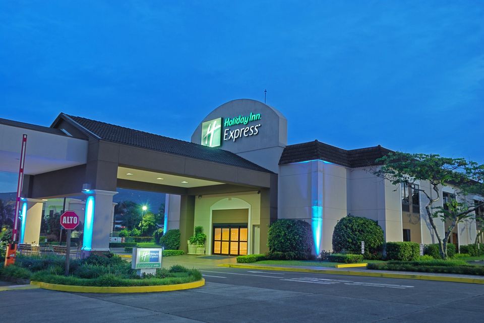 the outside of the Holiday Inn Express hotel in San Jose, Costa Rica