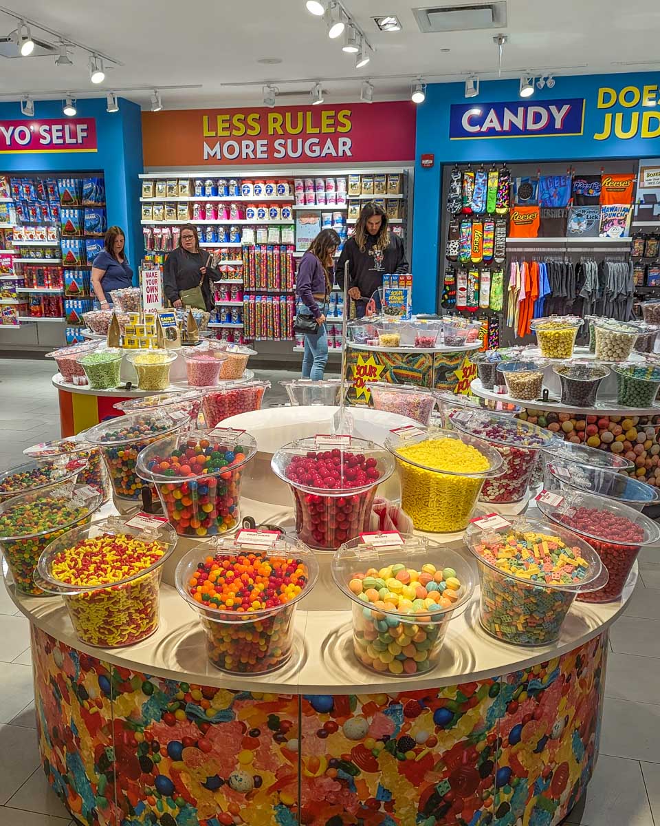 Candy Candy, West Edmonton Mall