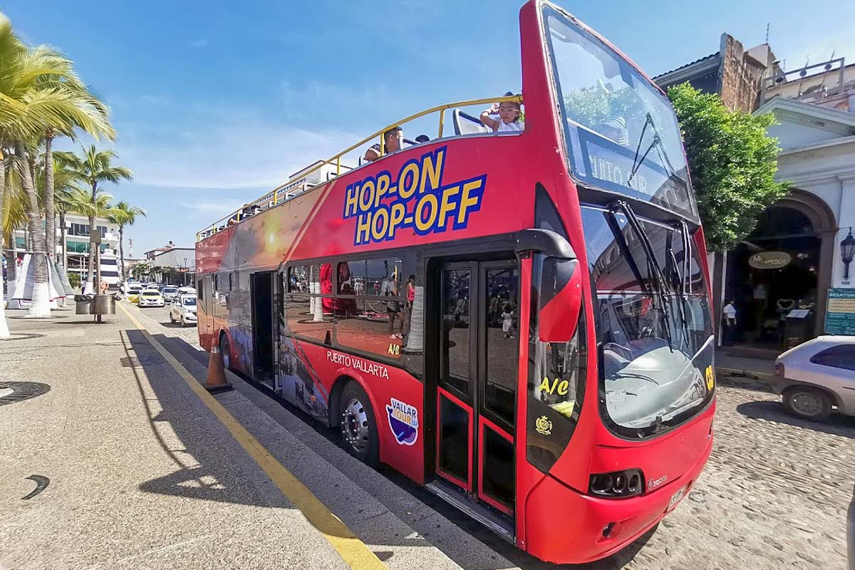 Hop-on Hop-off Bus Tour  in Puerto Vallarta