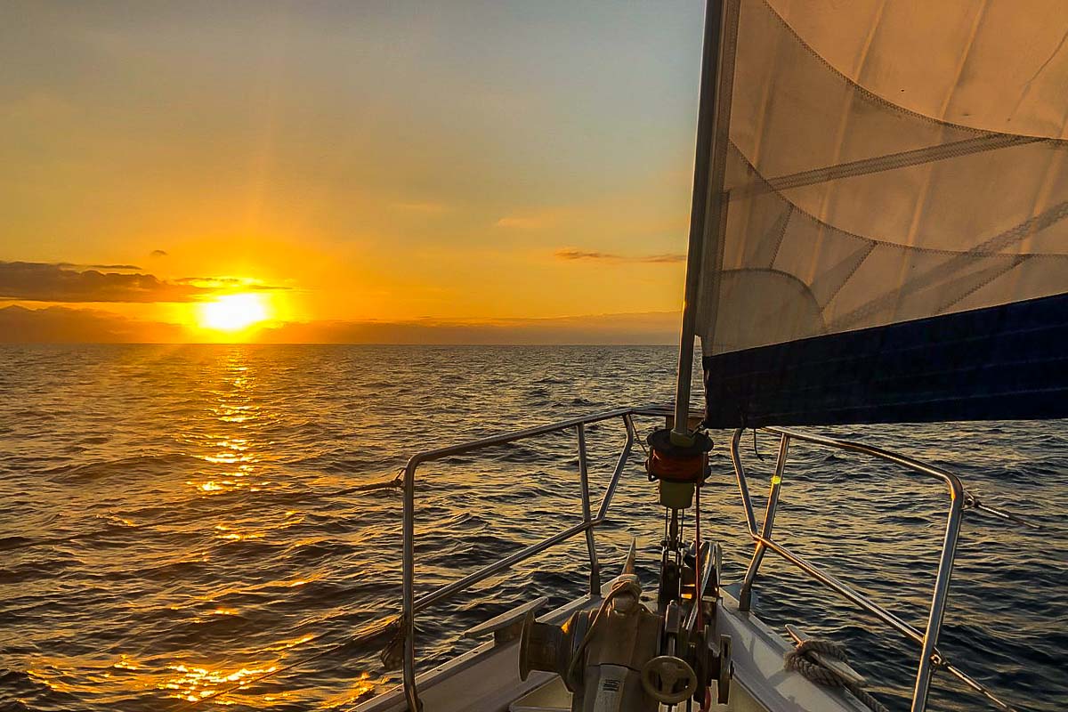 Sailing into the sunset on a Puerto Vallarta sunset cruise