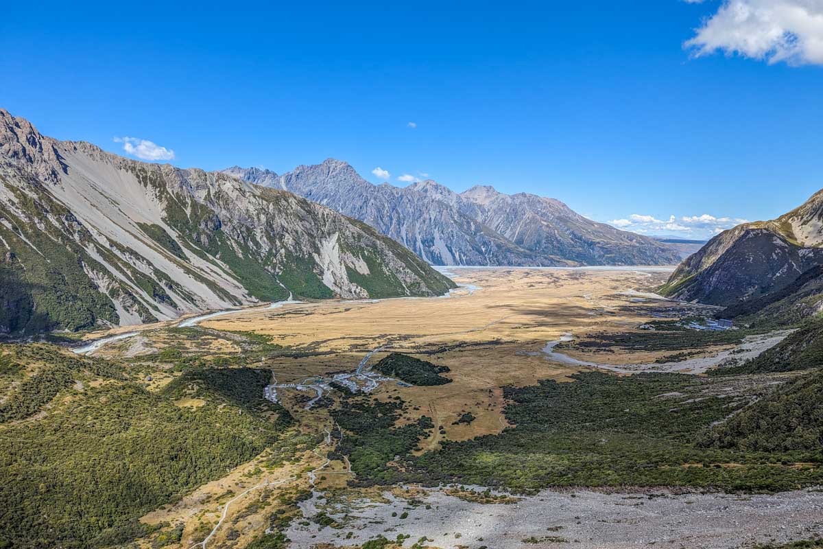 Views of the valley in mount Cook National Park
