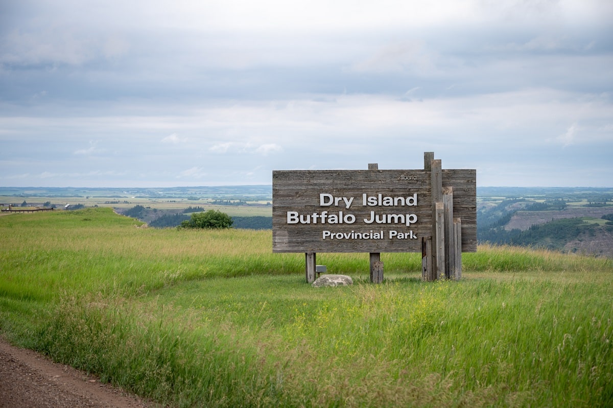 the sign at the entrance of Dry Island Buffalo Jump Provincial Park