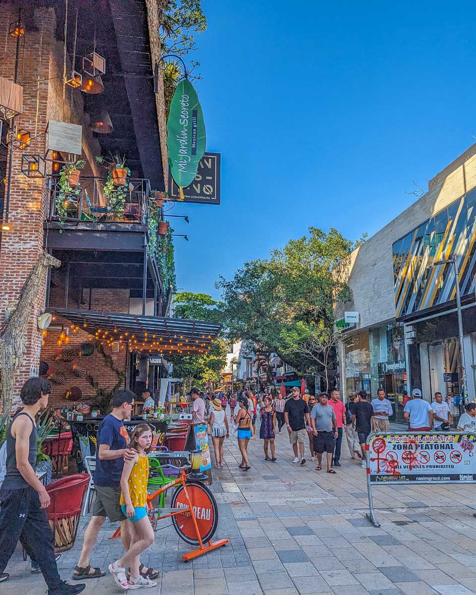 5th Ave in Playa del carmen, Mexico