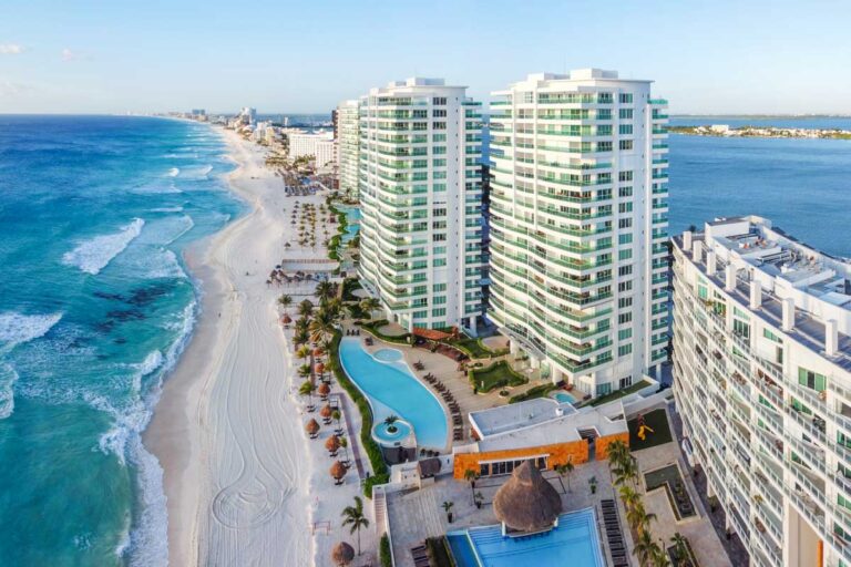 Birds eye view of Cancun Hotel Zone