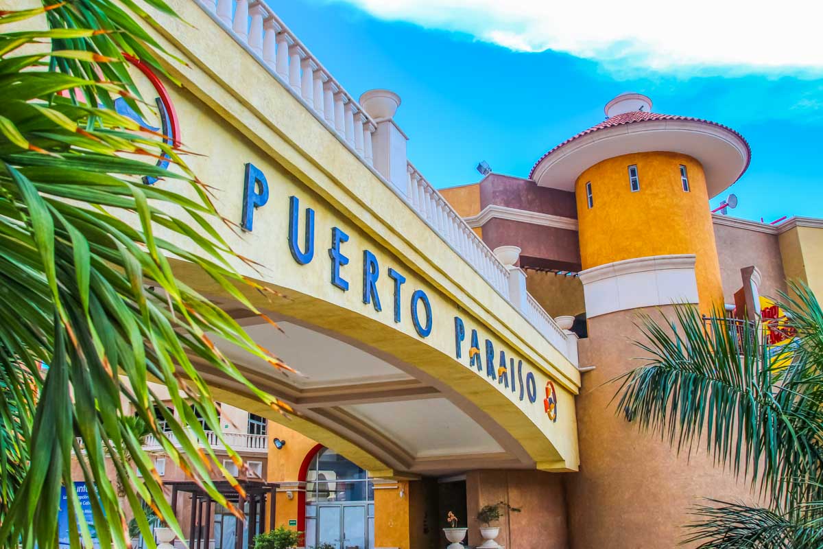 The entrance to Paraiso Mall in Cabo San Lucas, Mexico